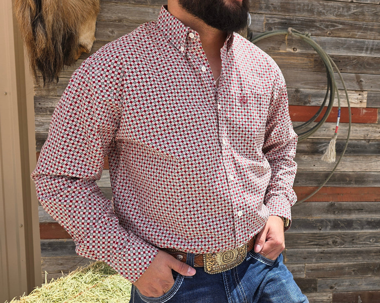 White with Red Squares Classic Fit-SKCL2023022 022 *PLEASE SIZE DOWN*