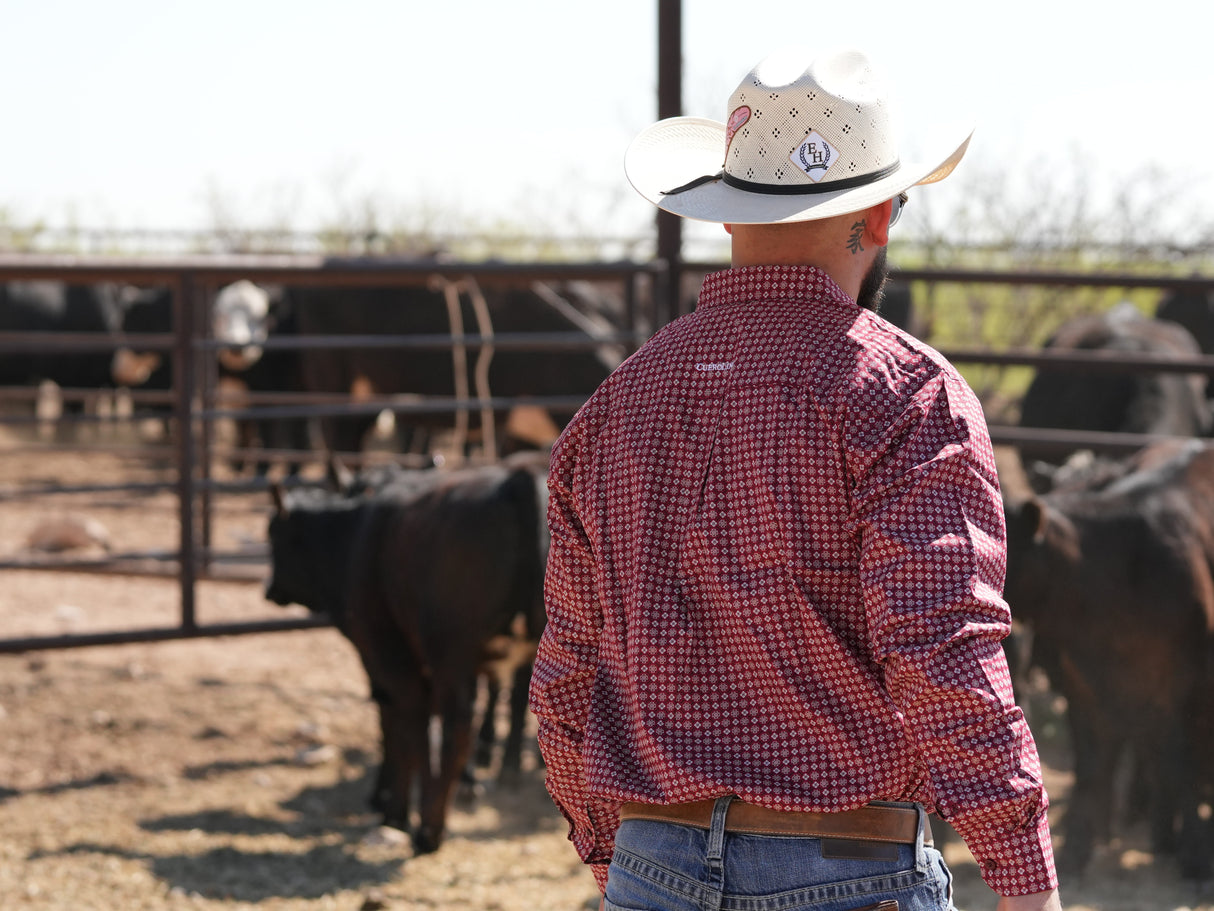 Red White Diamonds Classic Fit-SKCL2023020 020 *PLEASE SIZE DOWN*