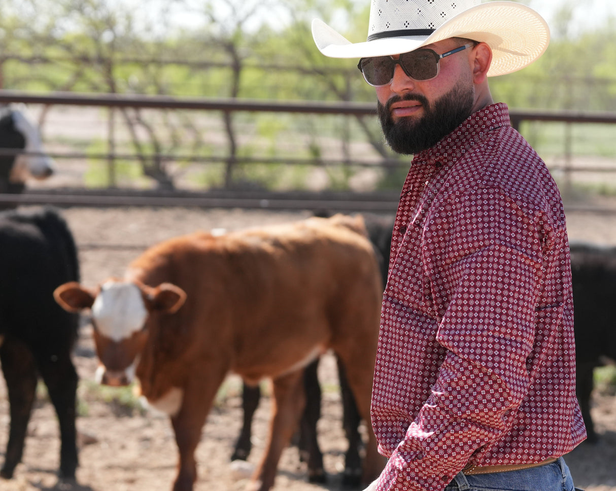 Red White Diamonds Classic Fit-SKCL2023020 020 *PLEASE SIZE DOWN*